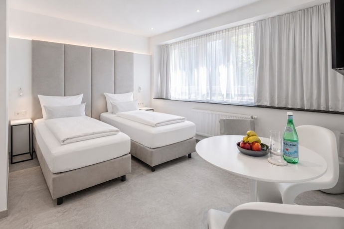 Imagen de la habitación del zzzpace Smart-Hotel Krefeld. Foto 7