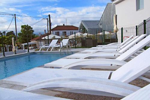 Imagen de la piscina del Albergue A Filla do Mar. Foto 10