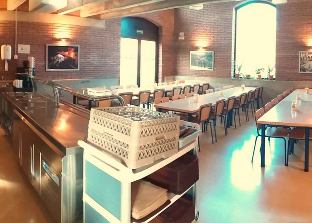 Imagen del bar/restaurante del Albergue Alberg Rural Ruta Del Ferro. Foto 6