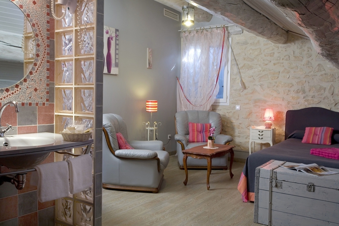 Imagen de la habitación del Albergue Auberge De Tavel. Foto 9