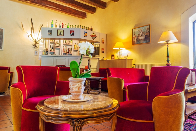 Imagen del bar/restaurante del Albergue Auberge De Tavel. Foto 3