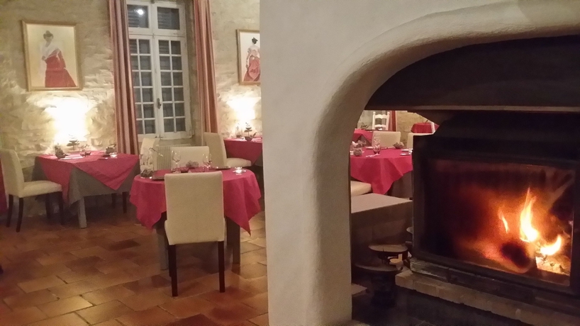Imagen del bar/restaurante del Albergue Auberge De Tavel. Foto 6