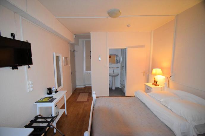 Imagen de la habitación del Albergue Auberge Le Rabelais. Foto 6