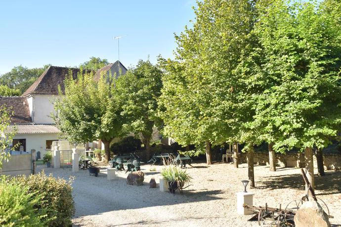 Imagen de los exteriores del Albergue Auberge Le Rabelais. Foto 9