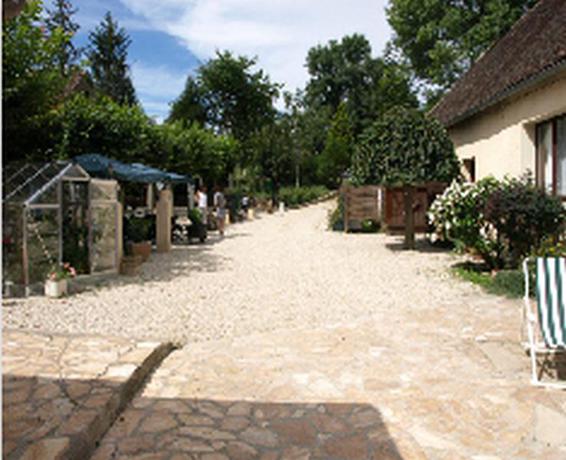 Imagen de los exteriores del Albergue Auberge Le Rabelais. Foto 10