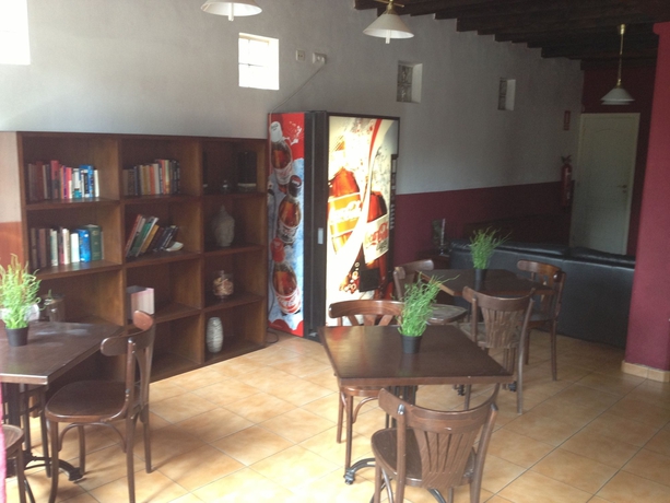 Imagen de los interiores del Albergue Bhg Hostel Secar De La Real. Foto 14