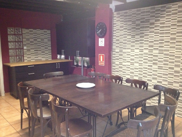 Imagen del bar/restaurante del Albergue Bhg Hostel Secar De La Real. Foto 4