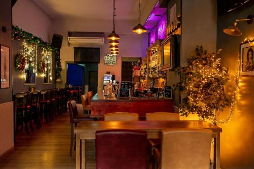 Imagen general del Albergue Bru Bar & Hostel. Foto 6