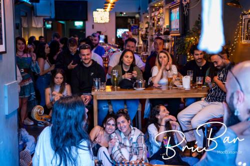 Imagen general del Albergue Bru Bar & Hostel. Foto 7