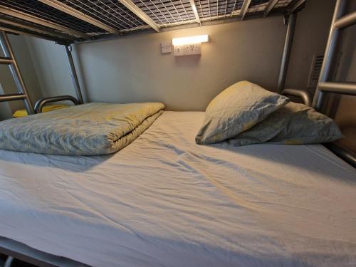 Imagen de la habitación del Albergue Bru Bar & Hostel. Foto 18