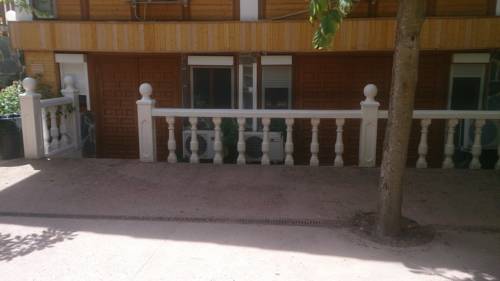 Imagen de la habitación del Albergue Bungalows & Albergue La Playa. Foto 4