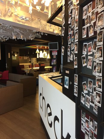 Imagen de los interiores del Albergue Campbell Inn. Foto 9