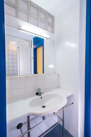 Imagen de la habitación del Albergue Canonge Collell. Foto 5