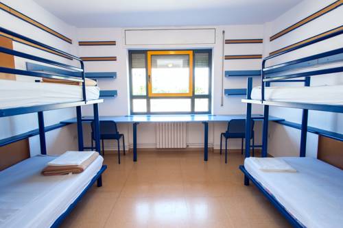 Imagen de la habitación del Albergue Canonge Collell. Foto 12