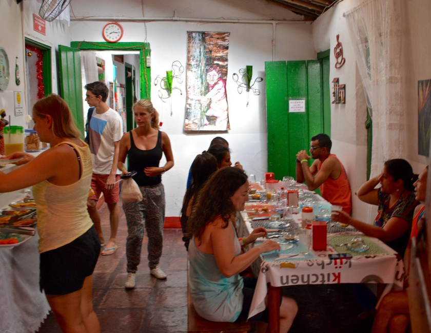 Imagen del bar/restaurante del Albergue Chapada. Foto 18