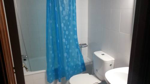 Imagen de la habitación del Albergue Ciudad De C&aacute;ceres. Foto 3