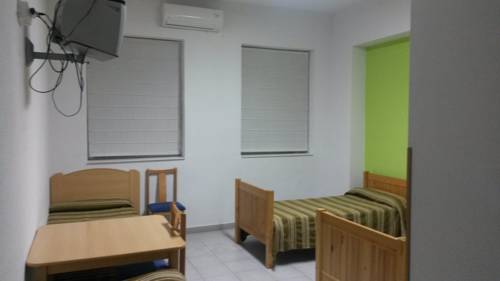 Imagen de la habitación del Albergue Ciudad De C&aacute;ceres. Foto 7