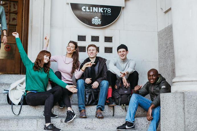 Imagen de los exteriores del Albergue Clink78 Hostel. Foto 11