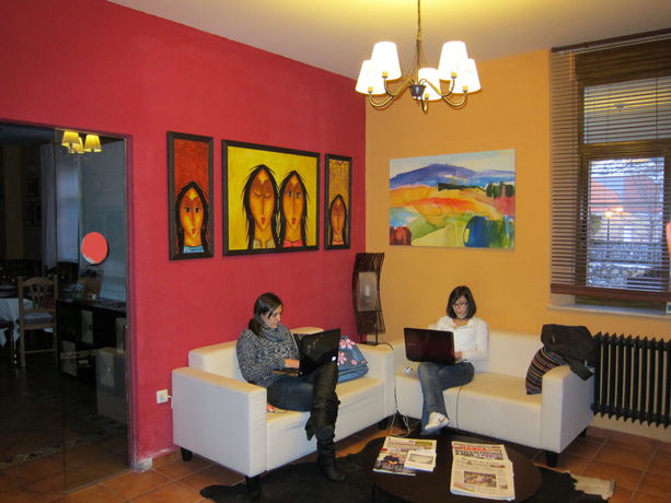 Imagen de los interiores del Albergue Cueva De Valporquero. Foto 9