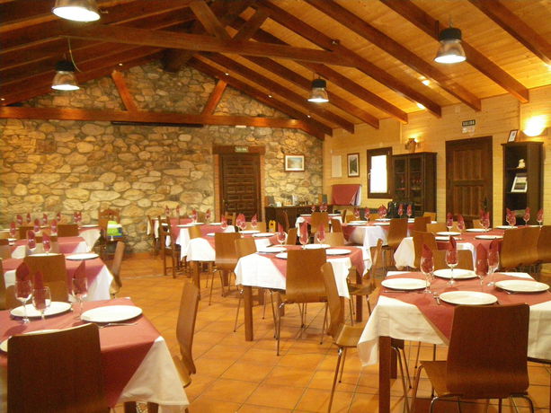 Imagen del bar/restaurante del Albergue Cueva De Valporquero. Foto 4