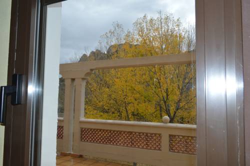 Imagen de la habitación del Albergue De Aliaga. Foto 8