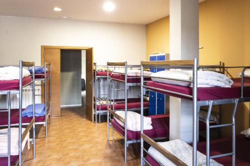 Imagen de la habitación del Albergue De Cu&eacute;llar. Foto 15