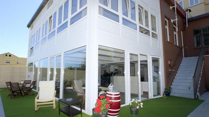 Imagen de los exteriores del Albergue Del Montero. Foto 2