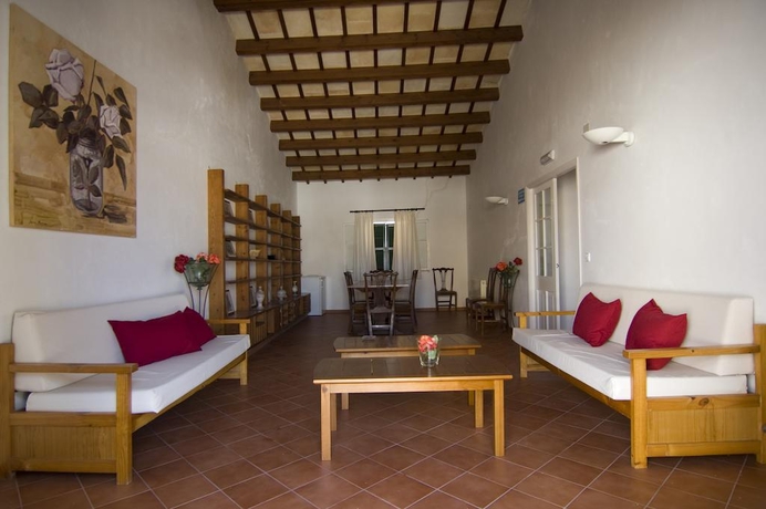 Imagen de la habitación del Albergue El Claustre de Ciutadella. Foto 10