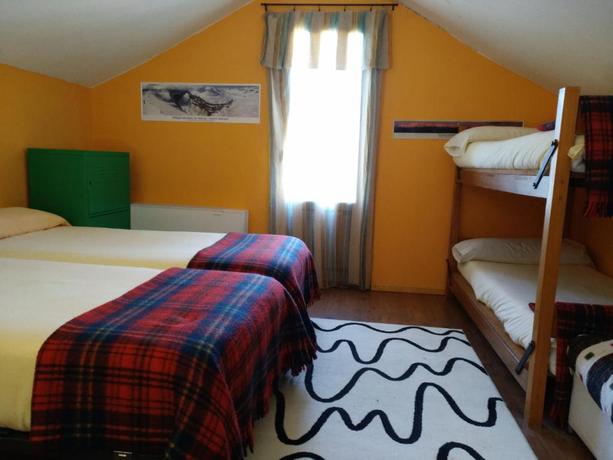 Imagen de la habitación del Albergue El &uacute;ltimo Bucardo. Foto 4