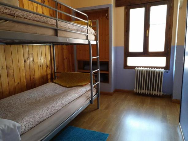 Imagen de la habitación del Albergue El &uacute;ltimo Bucardo. Foto 5