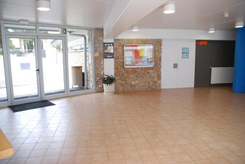 Imagen general del Albergue Emp&uacute;ries. Foto 4