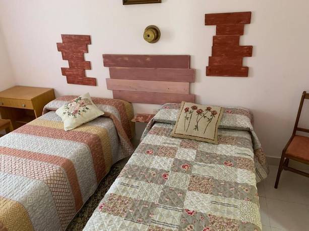 Imagen de la habitación del Albergue Ermita del Carmen. Foto 17