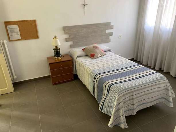 Imagen de la habitación del Albergue Ermita del Carmen. Foto 21