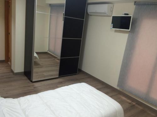 Imagen de la habitación del Albergue Europa House Village. Foto 6