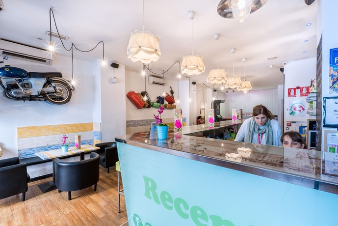 Imagen de los interiores del Albergue Feel Hostels Soho Malaga. Foto 15