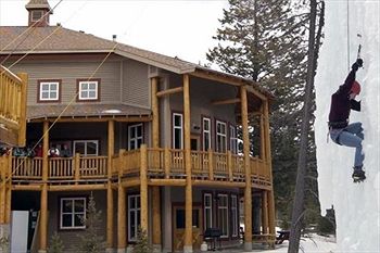 Imagen de los exteriores del Albergue Hi Banff Alpine Centre - Hostel. Foto 14