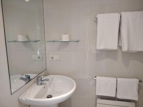 Imagen de la habitación del Albergue Hospeder&iacute;a San Froilan. Foto 11