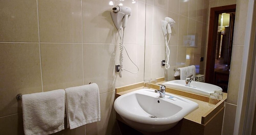 Imagen de la habitación del Albergue Hotel Alda Palas De Rei. Foto 15