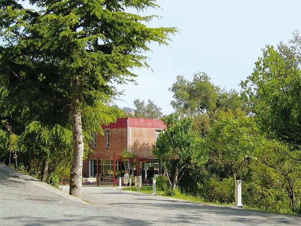 Imagen de los exteriores del Albergue Inout. Foto 11