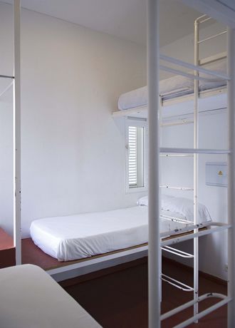 Imagen de los exteriores del Albergue Inturjoven Aguadulce - Hostel. Foto 9