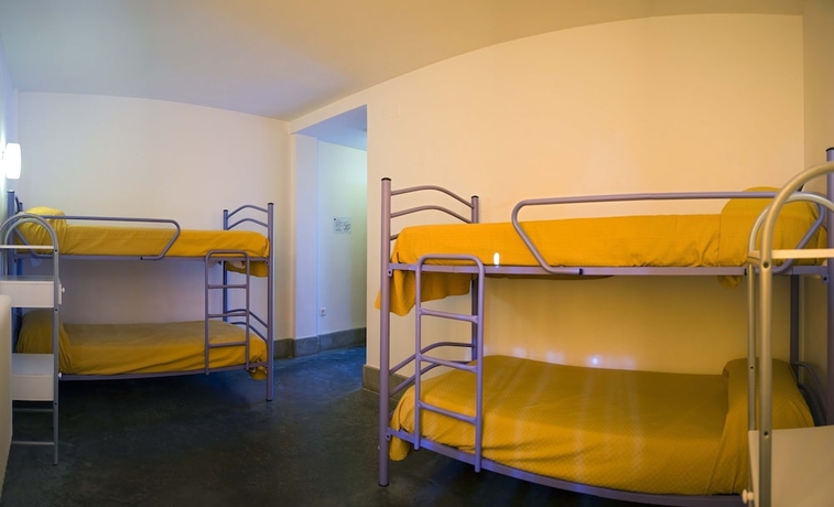 Imagen de la habitación del Albergue Inturjoven El Bosque - Hostel. Foto 6