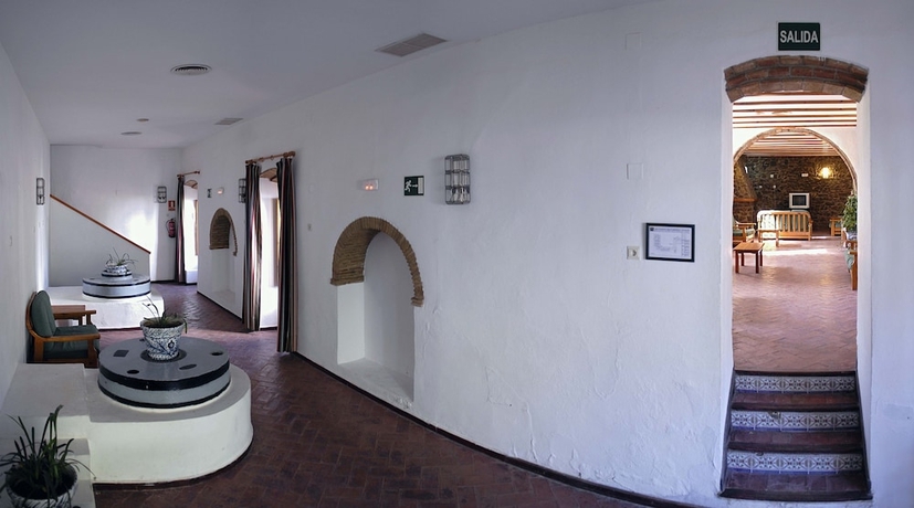 Imagen de los interiores del Albergue Inturjoven El Bosque - Hostel. Foto 18