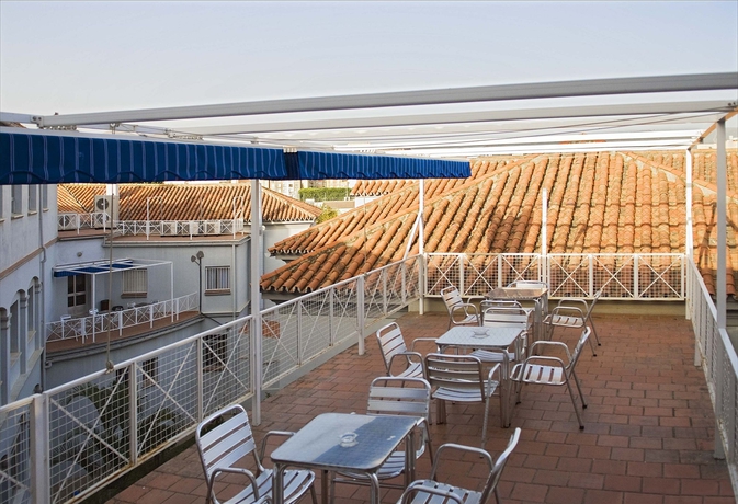 Imagen del bar/restaurante del Albergue Inturjoven Málaga - Hostel. Foto 2