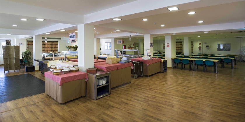 Imagen del bar/restaurante del Albergue Inturjoven Sierra Nevada - Hostel. Foto 3