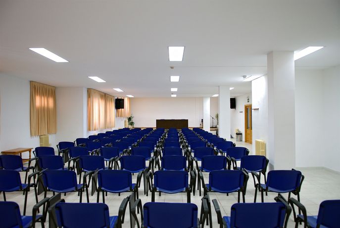 Imagen del bar/restaurante del Albergue Inturjoven V&iacute;znar - Hostel. Foto 3