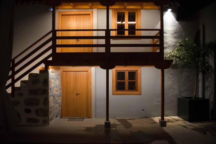 Imagen de los exteriores del Albergue Jacío House. Foto 6