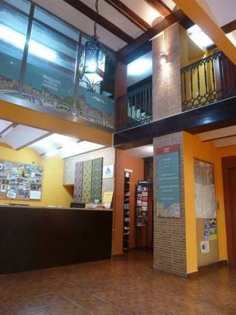 Imagen de los interiores del Albergue Juvenil Ciutat de Valencia. Foto 12
