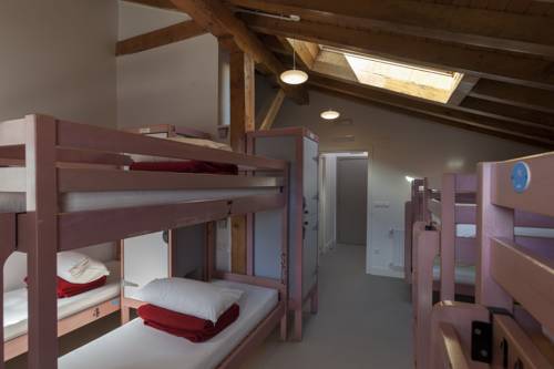 Imagen de la habitación del Albergue Juvenil Ondarreta. Foto 8