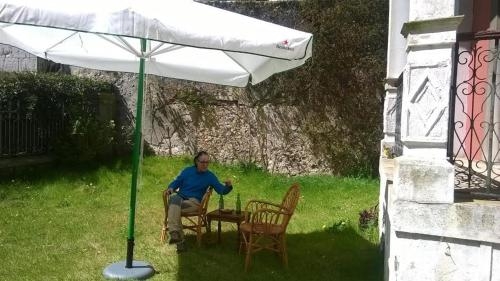 Imagen de los exteriores del Albergue La Casona Del Peregrino. Foto 7