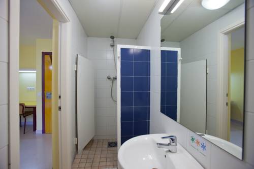 Imagen de la habitación del Albergue La Molina Xanascat. Foto 3